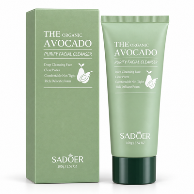 Produs de curățare facială SADOER Avocado 100 g cu ambalaj pe fundal alb