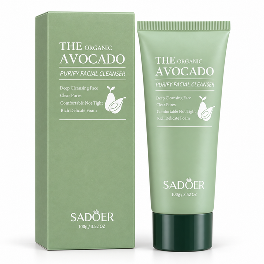 Produs de curățare facială SADOER Avocado 100 g cu ambalaj pe fundal alb